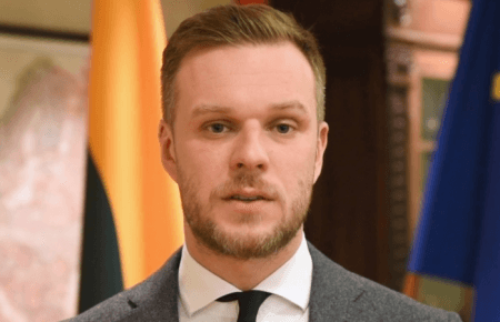 Глава МЗС Литви Ландсбергіс подав у відставку