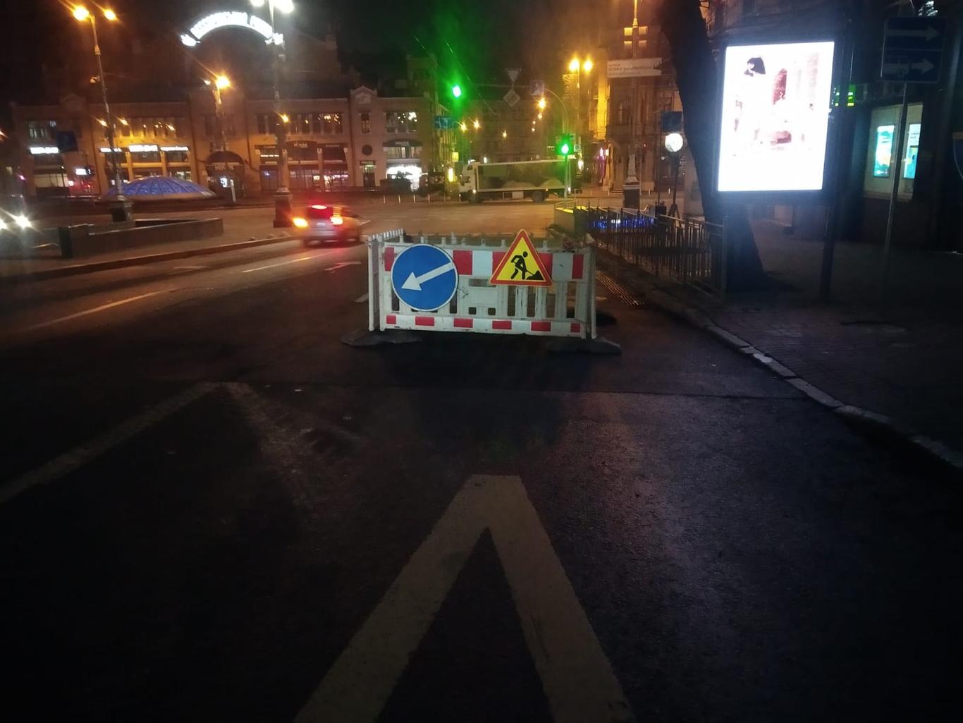 У Києві на бульварі Шевченка обмежили рух через ризик повторного провалу асфальту