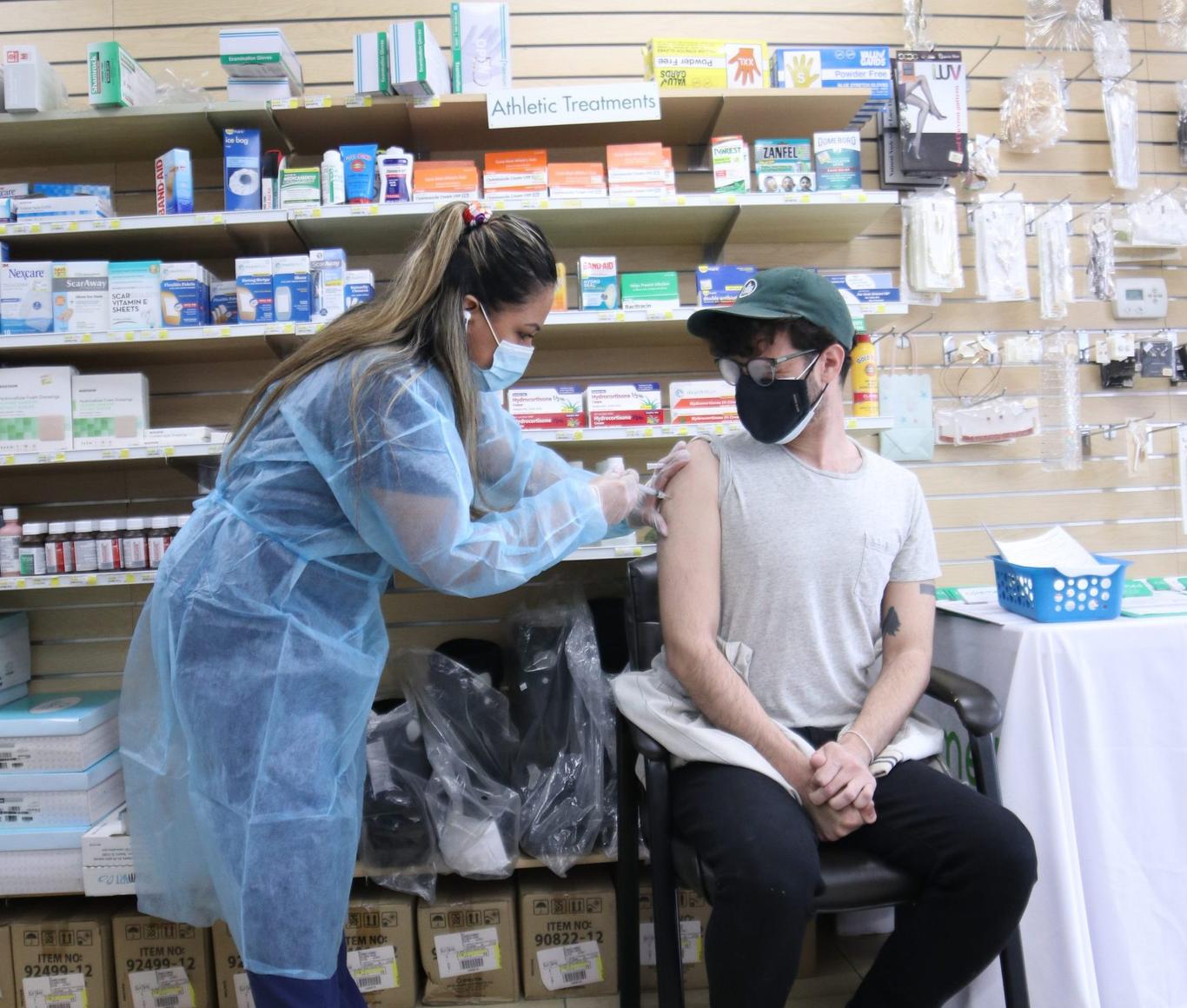 Місце щеплення можна мочити водою — сімейний лікар