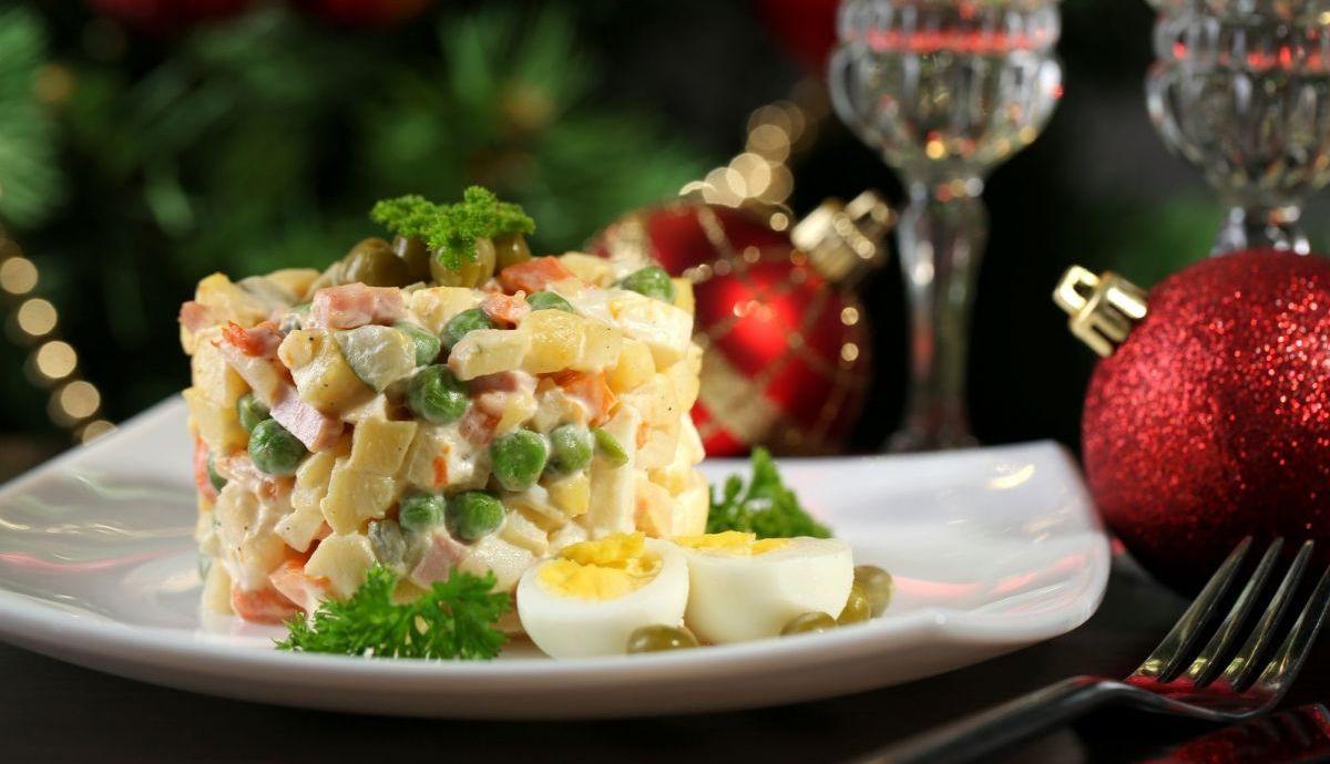 Українська родина в середньому готує 3 кг олів’є на Новий рік — економіст