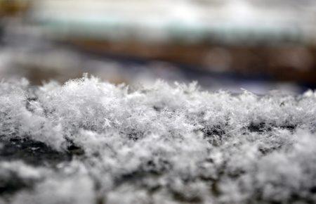 Сніжитиме в Україні протягом доби, на вихідних опадів не буде —  синоптикиня