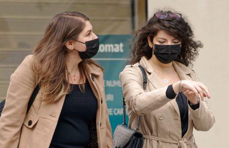 В Україні за добу — 8 655 нових випадків COVID-19, 467 людей померли