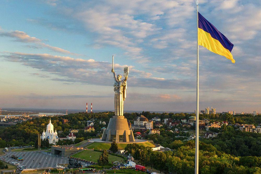 Вікно можливостей: як Україні скористатися тим, що про неї зараз говорить весь світ?