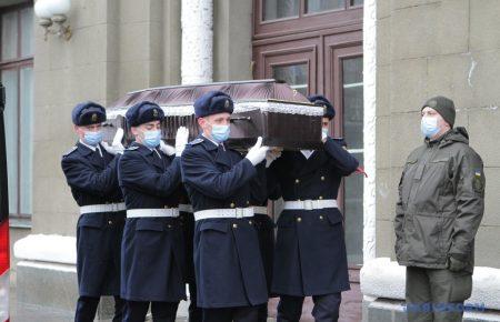 У Дніпрі прощаються із загиблими внаслідок стрілянини на «Південмаші»