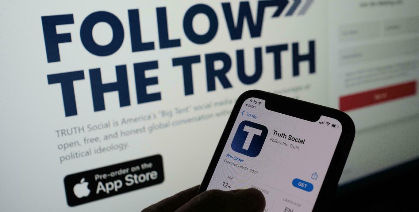 Трамп планує запустити свою соціальну мережу Truth Social у лютому