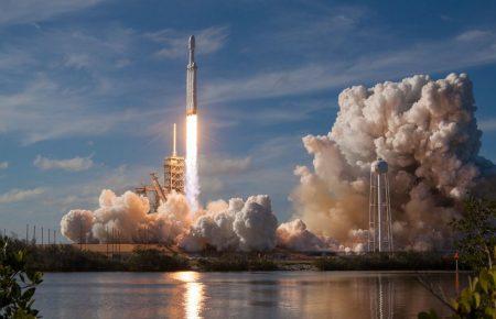 Грузовые перевозки в космосе становятся рутиной – аналитик о планах «SpaceX»