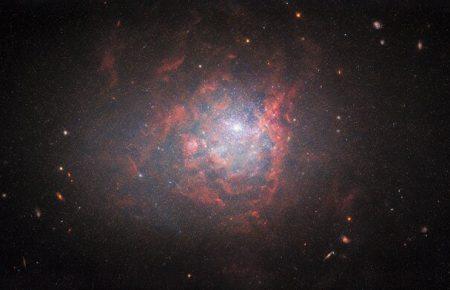 Телескоп Hubble зробив знімок карликової галактики