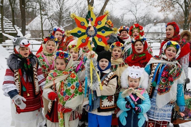 Колядки, щедрівки та вертеп закликають визнати національною культурною спадщиною: чи це можливо?