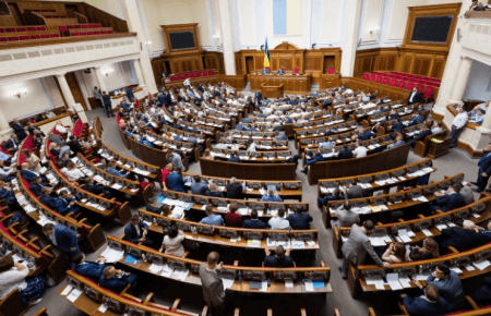 Рада у першому читанні підтримала законопроєкт про право на цивільну вогнепальну зброю