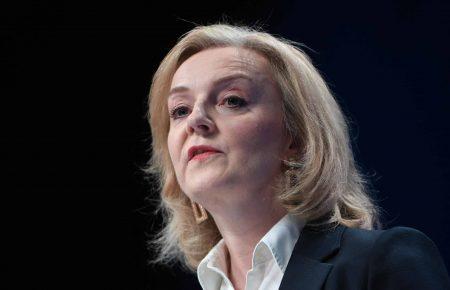 Глава МЗС Британії: Жодних перемовин з Росією щодо України не може бути, поки там російські війська