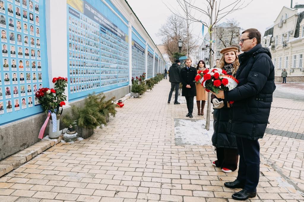 Глава польського уряду прибув із візитом до Києва