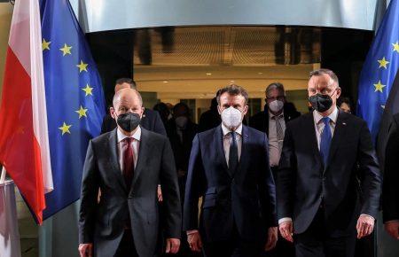 Лідери Німеччини, Польщі та Франції обговорили загрозу вторгнення Росії в Україну