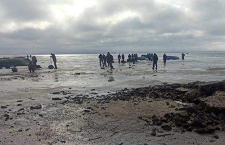 На Дніпрі відкололася крижина, на якій перебували до 200 рибалок