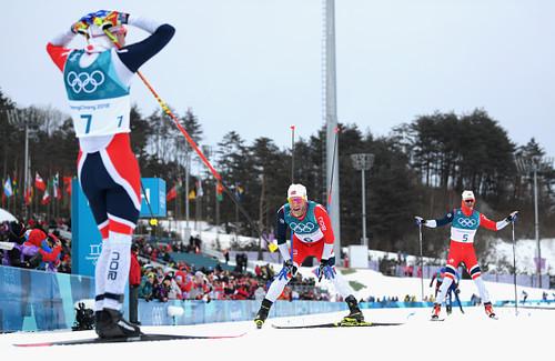 На Олімпіаді-2022 пройшов медальний заїзд в чоловічому скіатлоні