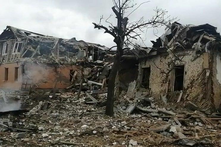 Російські літаки атакували дві школи та приватні будинки у Чернігові, щонайменше 9 загиблих