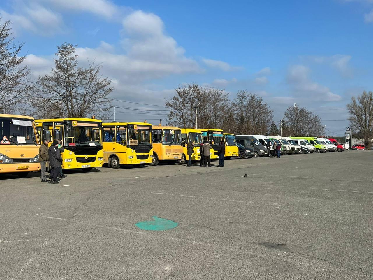 Эвакуация на Киевщине: российская армия обстреляла колонну гражданских