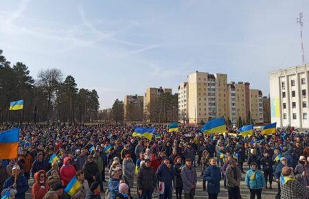 У Славутичі є поранені внаслідок розгону загарбниками проукраїнського мітингу