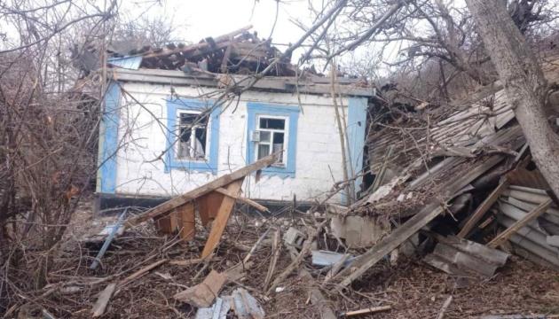 На Донеччині за добу через обстріли окупантів загинули та отримали поранення десятки цивільних мешканців