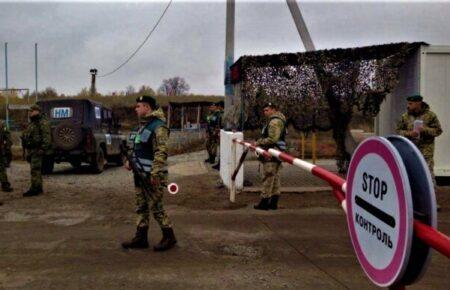 «Самі, на одній машині, через 4 блокпости рф»: як мешканець Забуччя виїхав з окупації