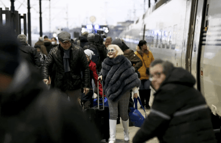 Ухудшилась ситуация в стране: из России через Финляндию уехали тысячи людей