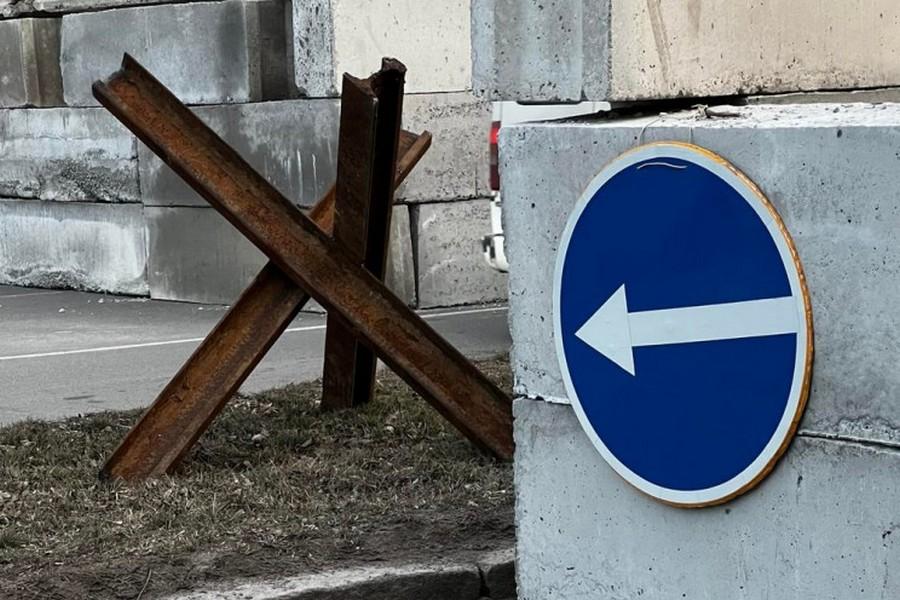 На Чернігівщині БпЛА влучив поблизу блокпоста: є загиблий та поранені