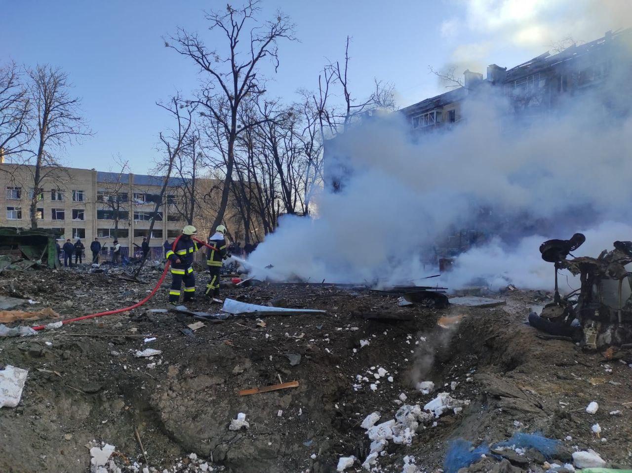 У Подільському районі Києва обстріляли житловий квартал