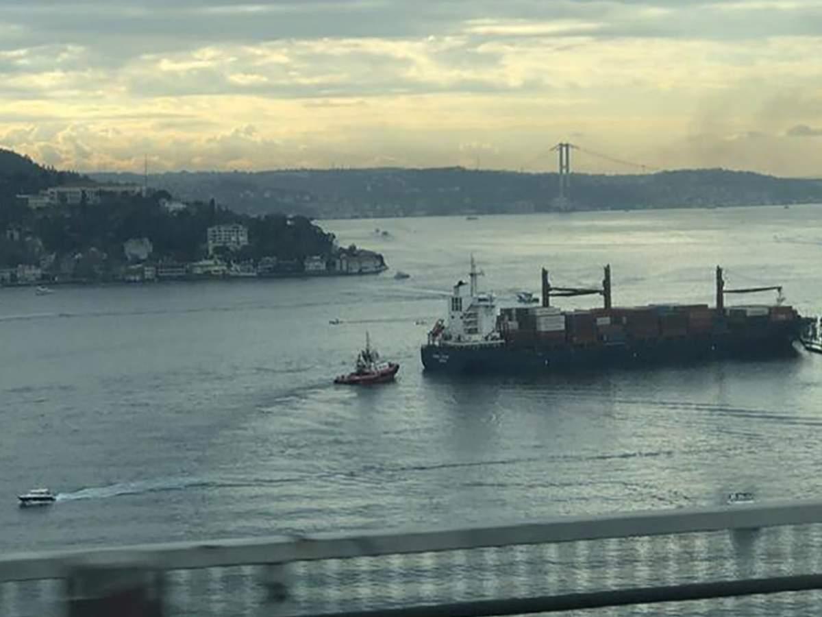 ЗМІ: Рекомендовані шляхи від Босфору до Одеси росія замінувала та повідомила, що це українські міни