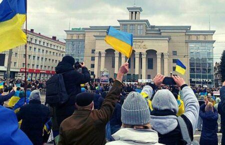 У Херсоні окупанти розігнали мітинг проти псевдореферендуму світлошумовими гранатами