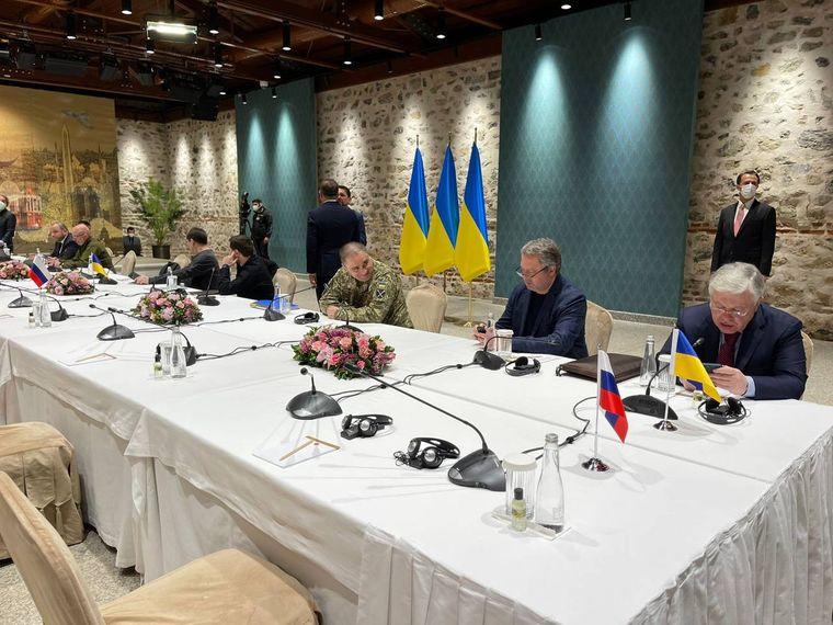 У Стамбулі розпочинається новий раунд перемовин української та російської делегацій