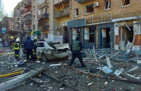 Щонайменше одна людина загинула через падіння уламків ракети на Куренівці у Києві — Кличко