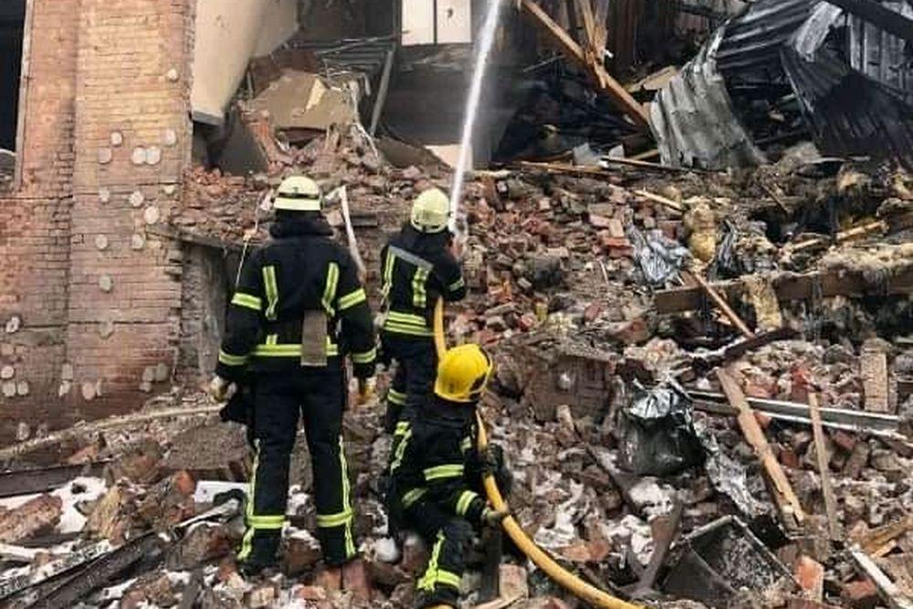 Минулої доби рятувальники гасили 60 пожеж у Харкові