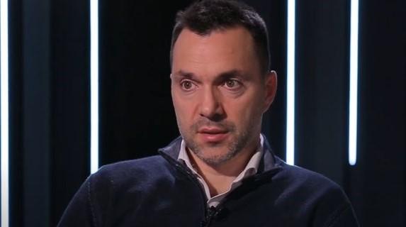 Третьи сутки подряд у россиян нет успеха на отдельном направлении действий, они начали выдыхаться — Арестович