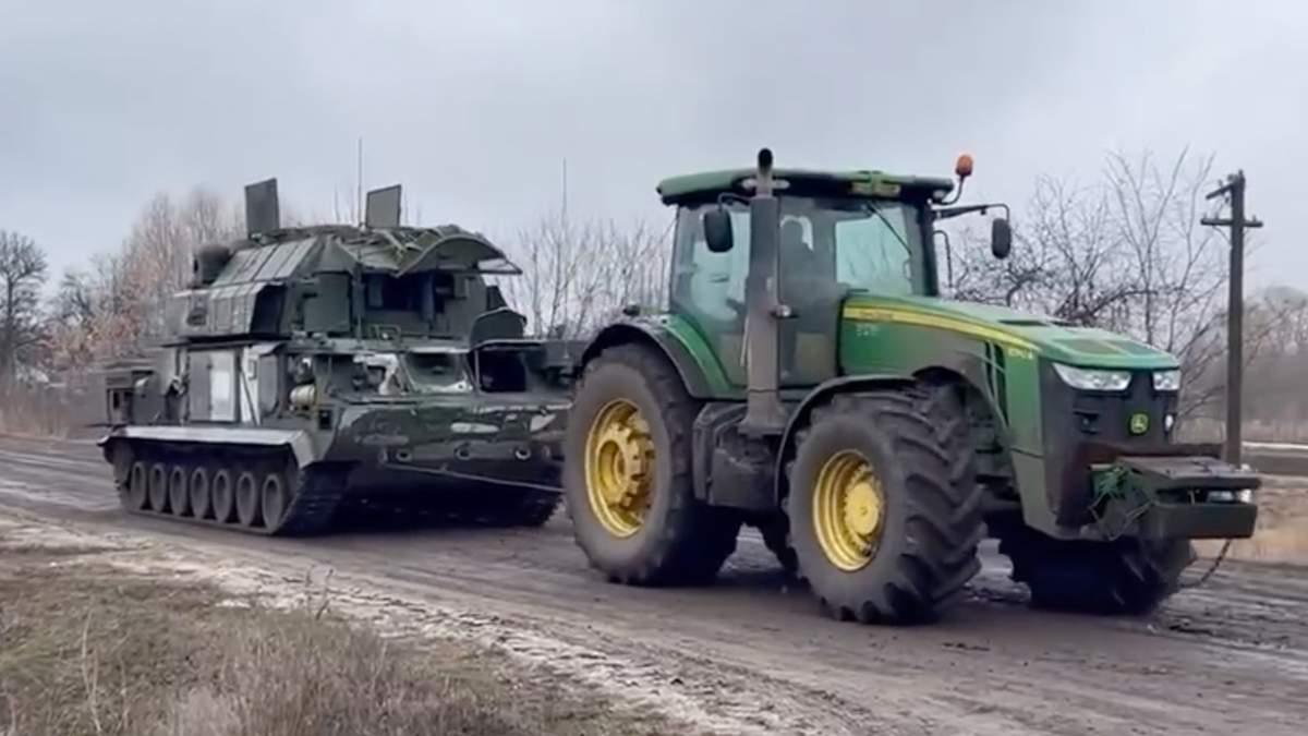 «Гумор — це добре, але він надто послабив наше сприйняття складності цієї війни» — докторка політичних наук