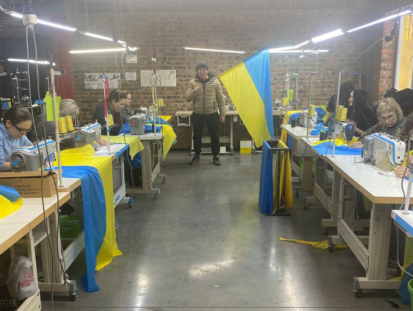 Garne продовжує працювати: шиємо жіночий одяг і термобілизну для військових