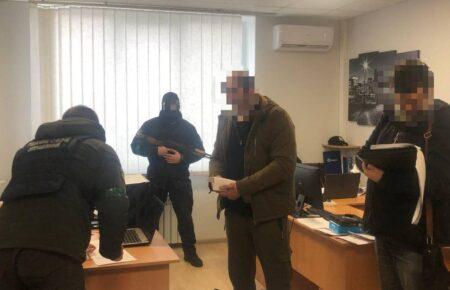 Мешканець Кривого Рогу допомагав російським окупантам облаштовувати вогневі позиції в Бучі