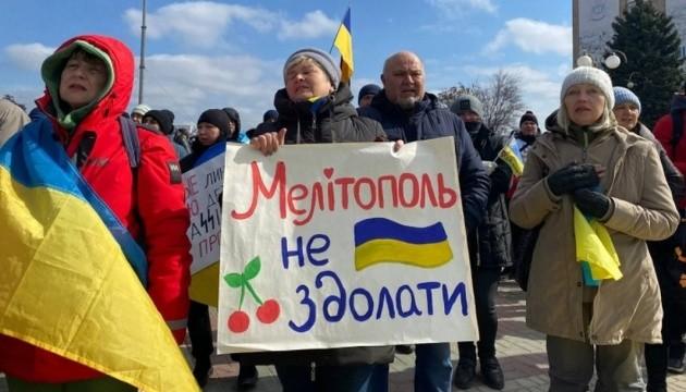 На окупованих територіях український бізнес змушують працювати за російськими правилами — розвідка