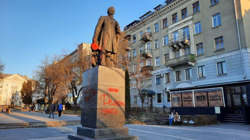 Памʼятники Бандері і Пушкіну не можуть стояти в одному місті — співзасновник проєкту «Декомунізація.Україна»