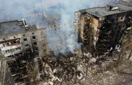Тих, хто не встиг в укриття, росіяни добивали ракетами з повітря — журналістка про обстріли у Бородянці