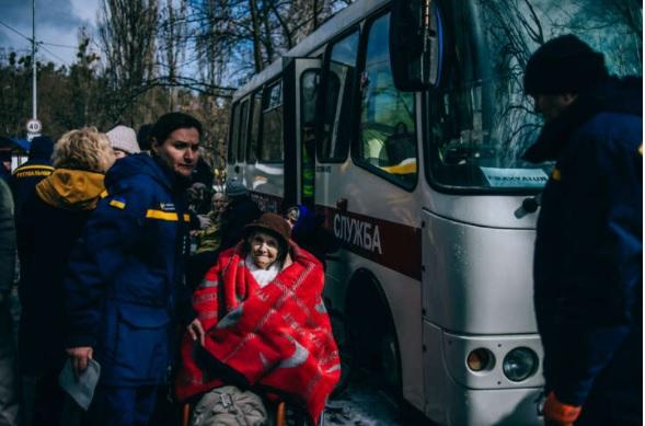 Гуманітарні коридори: евакуація проходитиме 9 маршрутами