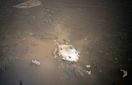 Учені NASA зафільмували «позаземні» уламки на Марсі: що це?