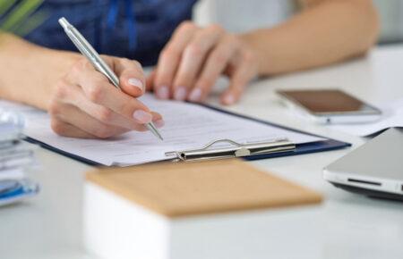 Купівля-продаж нерухомості в Україні зараз неможлива з правової точки зору — Маленкова