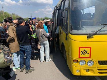 Понад 100 цивільних з Маріуполя прибули до Запоріжжя