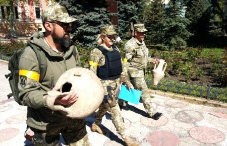 Ukrainian military found ancient amphorae over 2000 years old while digging trenches in Odessa (PHOTOS)