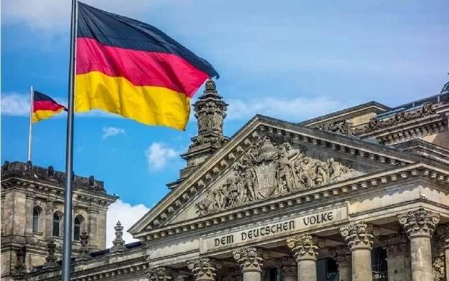 Німеччина обіцяє Україні додаткову військову допомогу на €100 млн