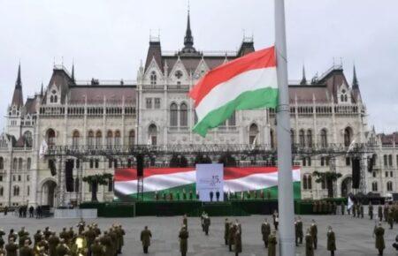 В ЄП зібрали підписи під петицією про позбавлення Угорщини права голосу