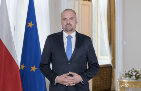 «Самоуверенно со стороны рф требовать разоружения Украины, армия которой в сухопутном столкновении уничтожила значительную часть российских войск» — Якуб Кумох