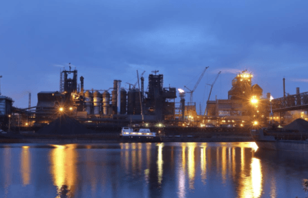 Российские оккупанты хотят снести завод «Азовсталь»