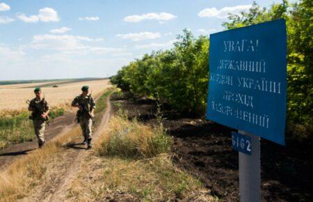 На прикордонній території Сумщини окупанти намагались прорвати кордон, триває бій