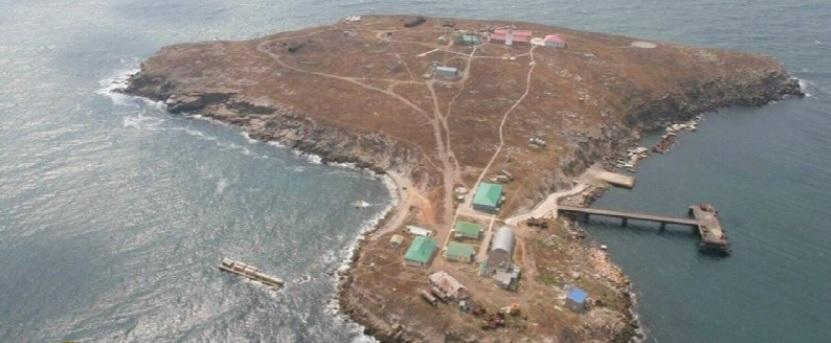 Бомбовий удар по острову Зміїний: військові пояснили мету ворога