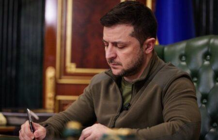 Зеленський підписав закон про скасування безмитного ввезення авто українцями